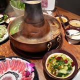 铜锅里🈶故事,涮出的是地道京味儿~