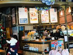 -玛格萝妮(汇智国际商业中心店)