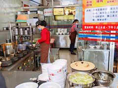 自助取餐区-珀玉莲花白米线店