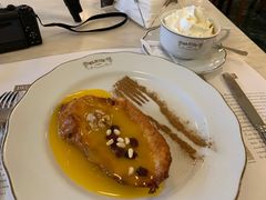 -Majestic Café