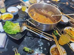 -唯爱KTV聚会餐厅(仙林东城汇店)