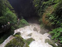 -龙水峡地缝景区