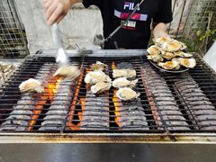 -蚝哥花姐湛江烤生蚝(美丽湾市场店)