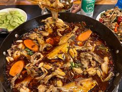 -鸿顺老铁锅美蛙鱼府(解放碑店)