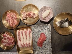-铭牛烧肉·和牛海鲜自助(高新月牙湖店)