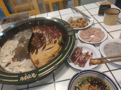 小腊肠-有拈头成都市井火锅(稠州西路店)