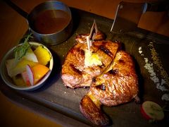 果木烤精选牛排配黑椒汁-绿茵阁牛扒餐厅(客村店)