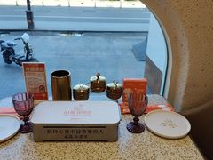 -小董哥烤串·爆汁大油边(故宫店)
