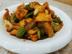 -江城燕子大排档(江汉路步行街店)