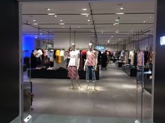 -URBAN REVIVO(欢乐海岸购物中心店)