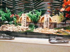 自助取餐区-亚马逊环球美食百汇(新城吾悦广场店)