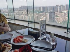 -荣誉国际酒店-云顶旋转餐厅