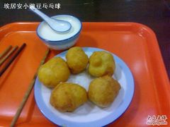 奶油炸糕&nbsp;&nbsp;宫廷奶酪-奶酪魏(牛街总店)