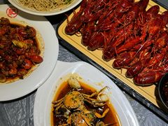-肥肥虾庄·金牌油焖大虾(汉口城市广场店)