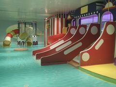 -涨巢·潮玩水疗局