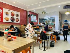 -石门侯·石门馄饨侯(革新北街店)
