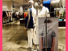 -URBAN REVIVO(西安Momopark店)