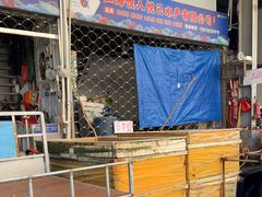 -上海龙吴水胜海发市场