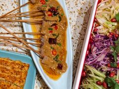 -小董哥烤串·爆汁大油边(故宫店)