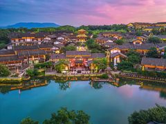 -茅山东方盐湖城景区