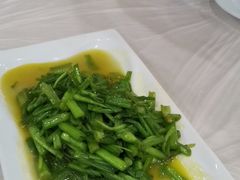 清炒水芹-溱湖八鲜菜馆