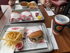 -FATBURGER 特富客汉堡(外交公寓店)