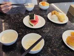 -昆明朗威酒店(昆明站火车站双桥夜市风情街店)