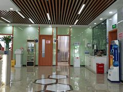 -茂菊口腔连锁(浦东南路店)