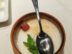 自制酸奶配蜂巢蜜-四季民福烤鸭店(通州马驹桥店)