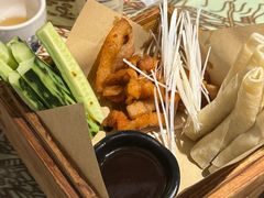 -西湖书堤(平湖八佰伴店)