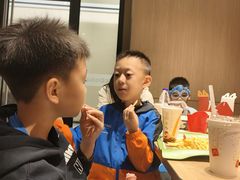 -麦当劳(百联西郊购物中心店)