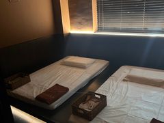 -泰·菩提树下[泰式按摩x精油SPAx肩颈头疗](新景店)