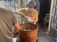 -梁阿婆廿年老牌扣肉糯米饭