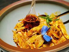 敲糖棒棒鸡-辛香汇·现炒川菜(淮海路百盛店)