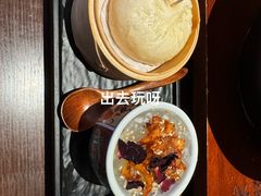 -银米·云南传统过桥米线(双廊黑金冠店)