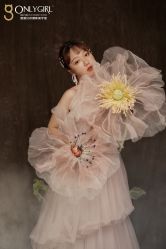 -onlygirl摄影美学馆高端定制(江滩店)
