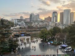 -包整·丝娃娃(一览甲秀楼风景店)