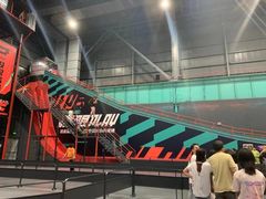 -极限PLAY运动娱乐新世界·团建派对表演休闲馆·室内高空游乐园