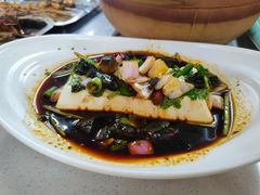 皮蛋嫩豆腐-老东镇啤酒屋海鲜加工·蒸汽海鲜·海鲜烧烤(台东店)