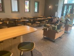 -星巴克臻选(威海威高广场店)