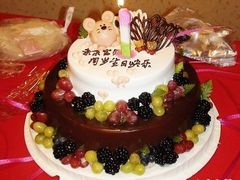 松软巧克力+鲜奶+水果蛋糕-美丽心情蛋糕(江苏路店)