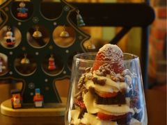 布朗尼草莓奶油杯-治愈系甜品The Soothing Dessert(科海大楼店)