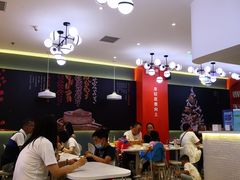用餐区-阿上阿上麻辣香锅&麻辣烫(朝阳蓝色港湾店)