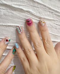 -孔雀手美甲美睫护理