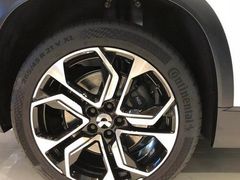 -TESLA 特斯拉(上海太古汇体验店)