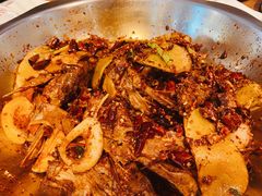 爆辣干锅鸭头-安诚居干锅鸭头(八角店)