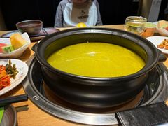-一朵菌·野生菌探索家火锅(南亚店)