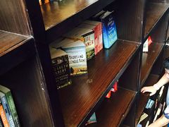 -钟书阁(松江泰晤士小镇店)