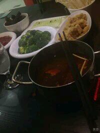 -重庆小天鹅火锅(中商广场店)