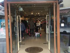 -UNDER ARMOUR(八达岭奥莱店)